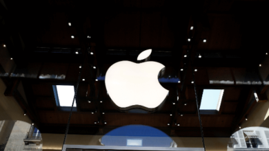 Source Paris Apple 1.1b 372mrosemainreuters